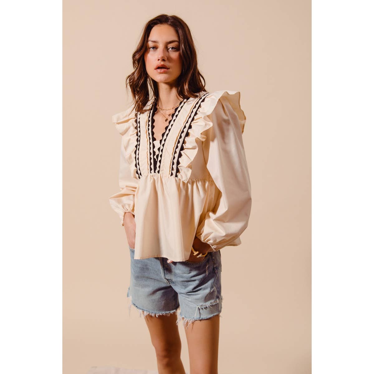SOLID WOVEN LONG SLEEVE TOP WITH WAVE TRIM