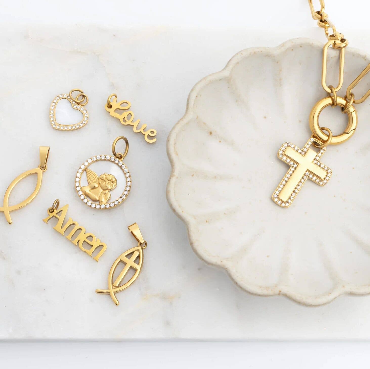 18K Gold PVD Stainless Steel Amen Word Charm: Gold